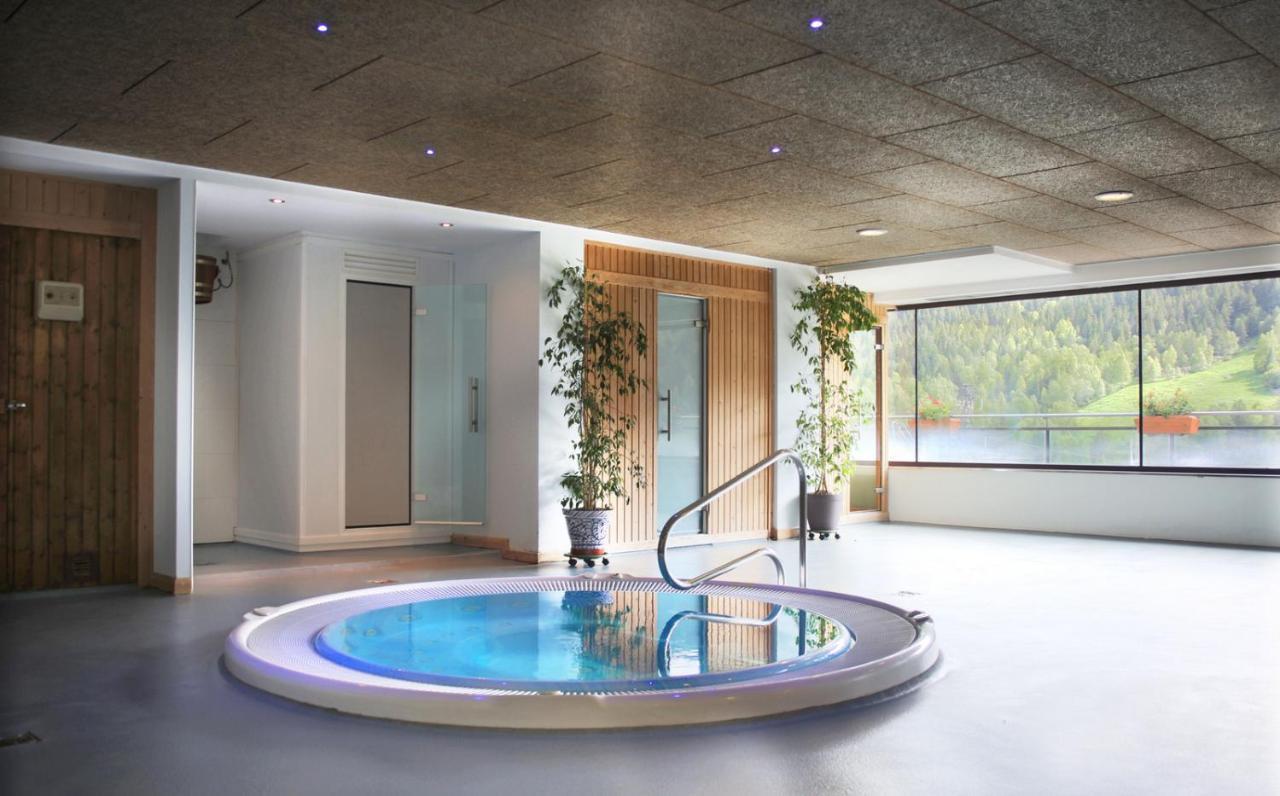 Apartaments Els Llacs Bordes d'Envalira Ngoại thất bức ảnh